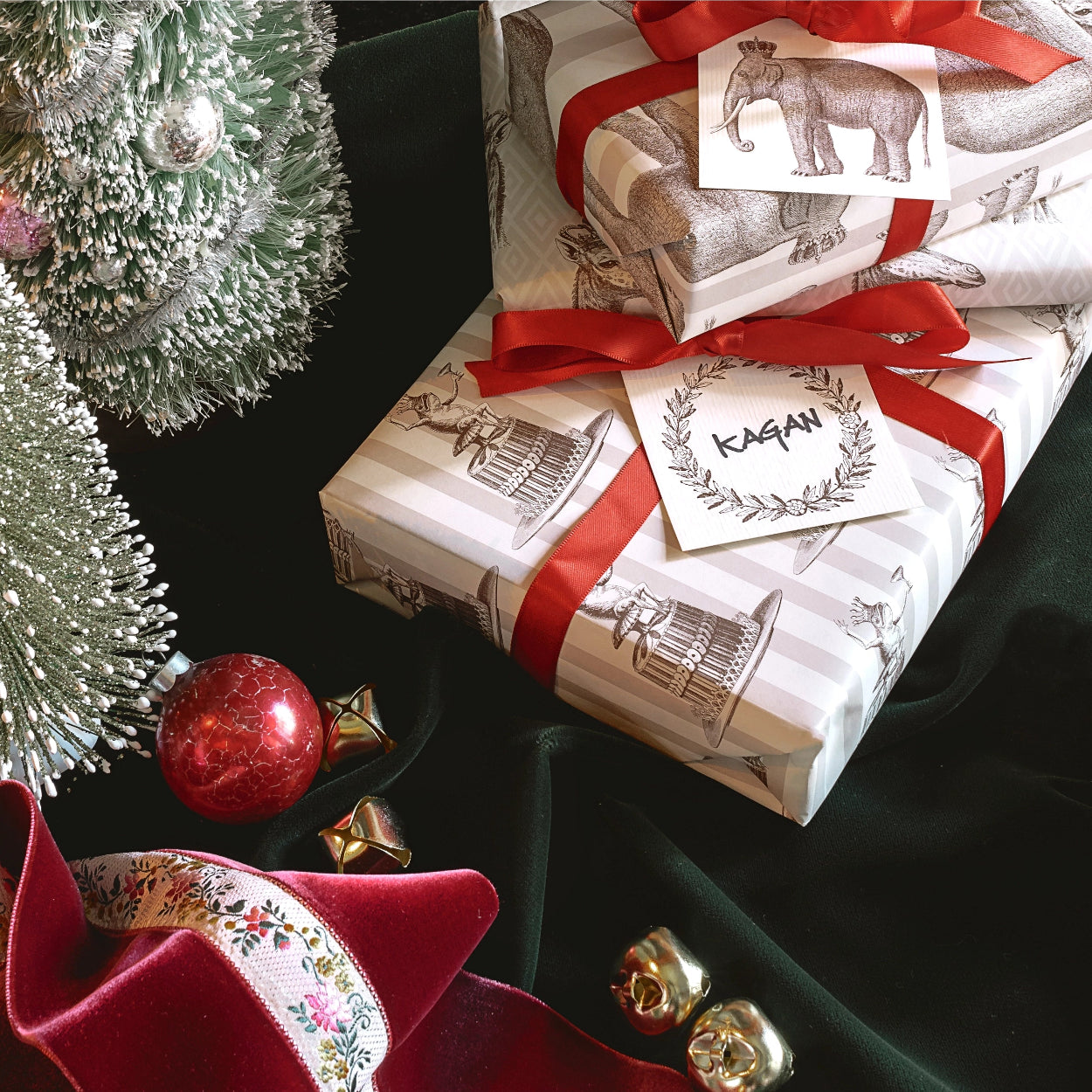 Alexa Wreath Gift Tag