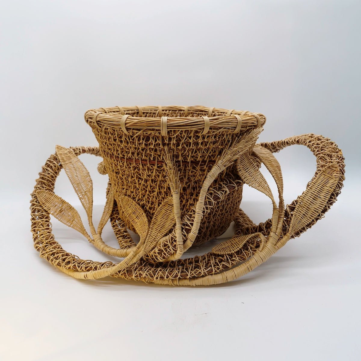 Jardinière Honeysuckle Basket, 20in