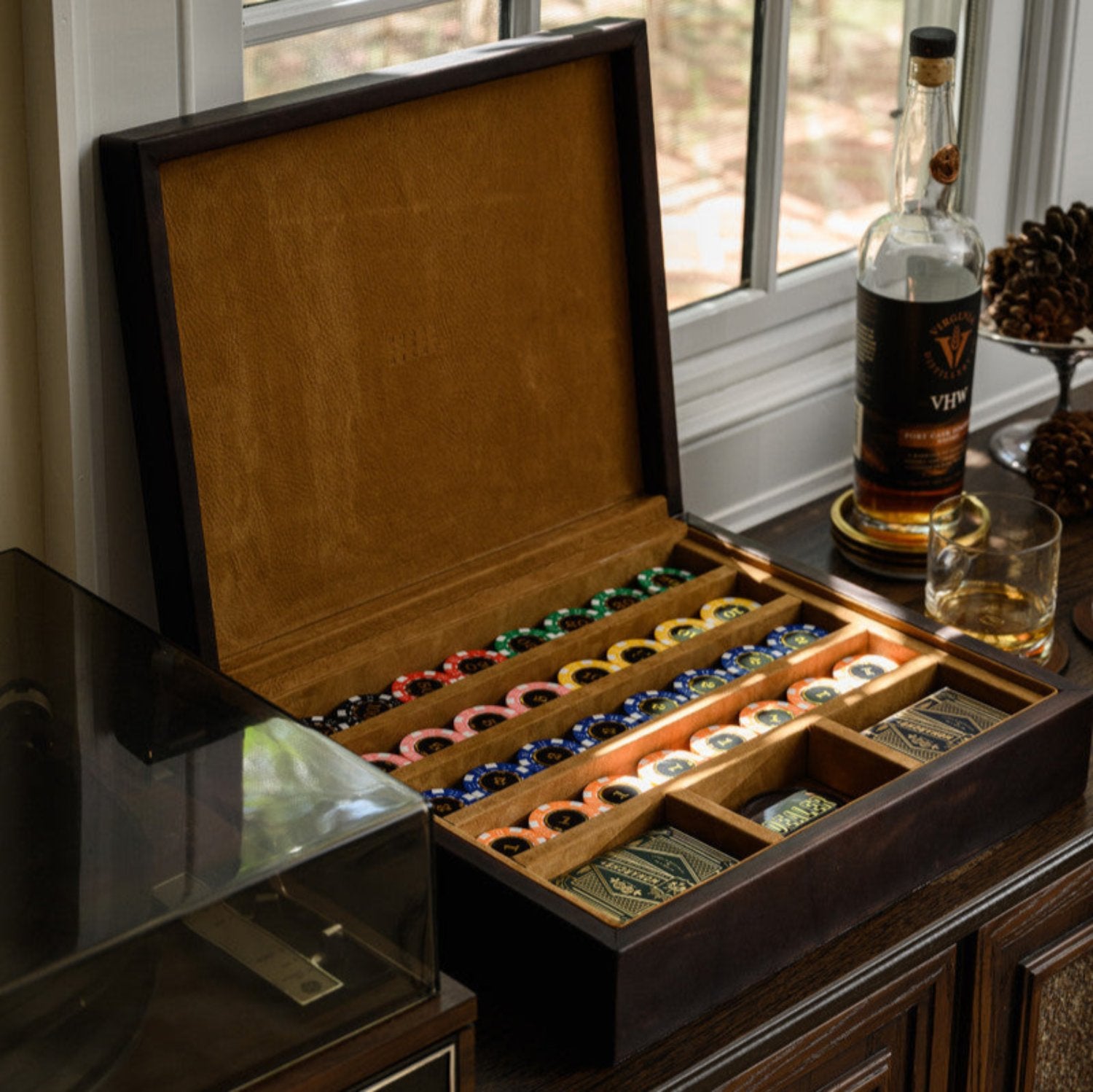 Poker Set in Camel and Chocolate Brown