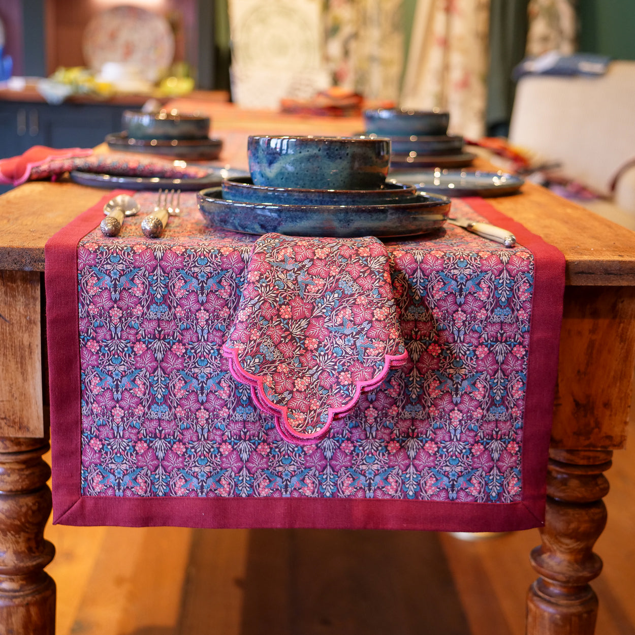 Vine Thief Table Runner