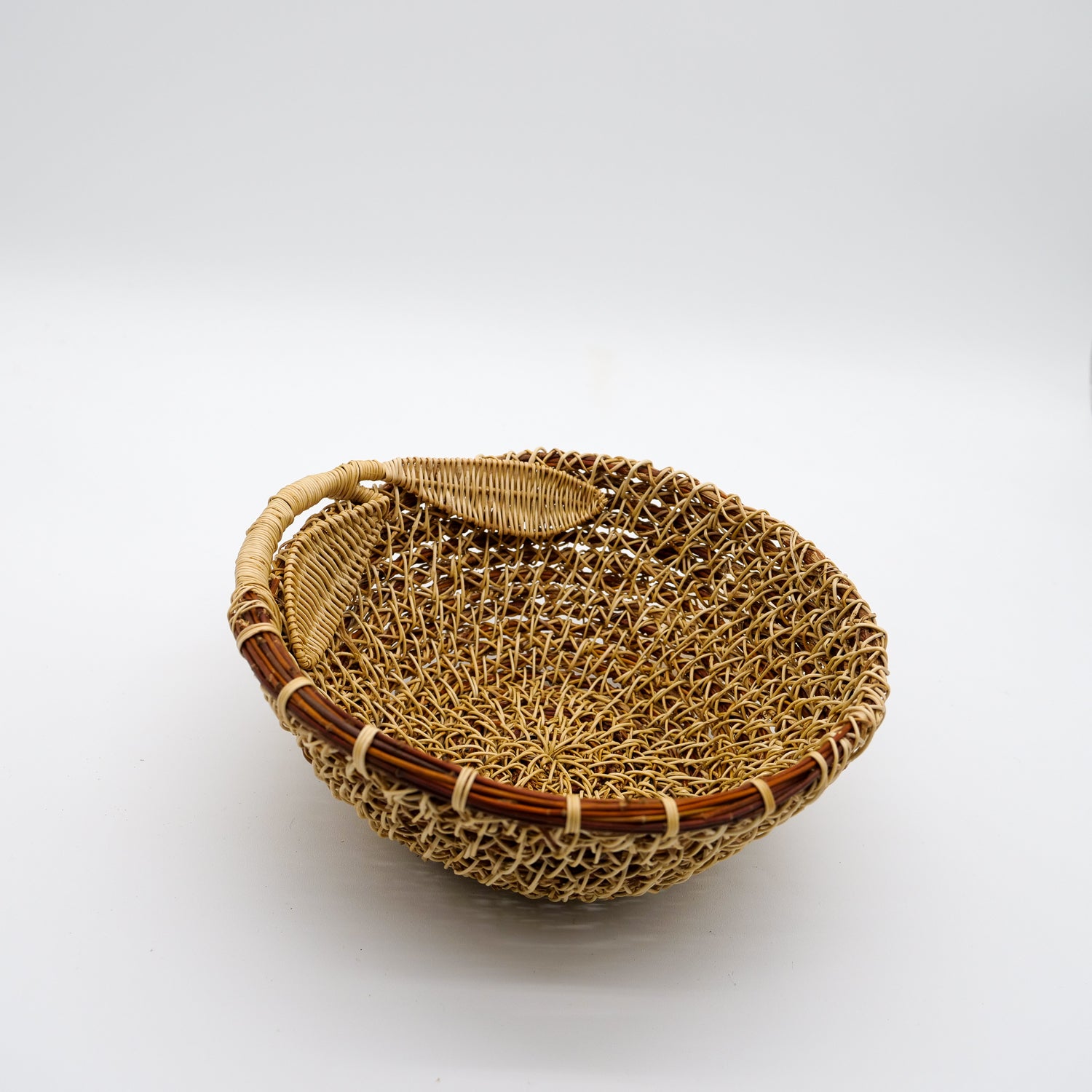 8.5 in Leaf Bowl