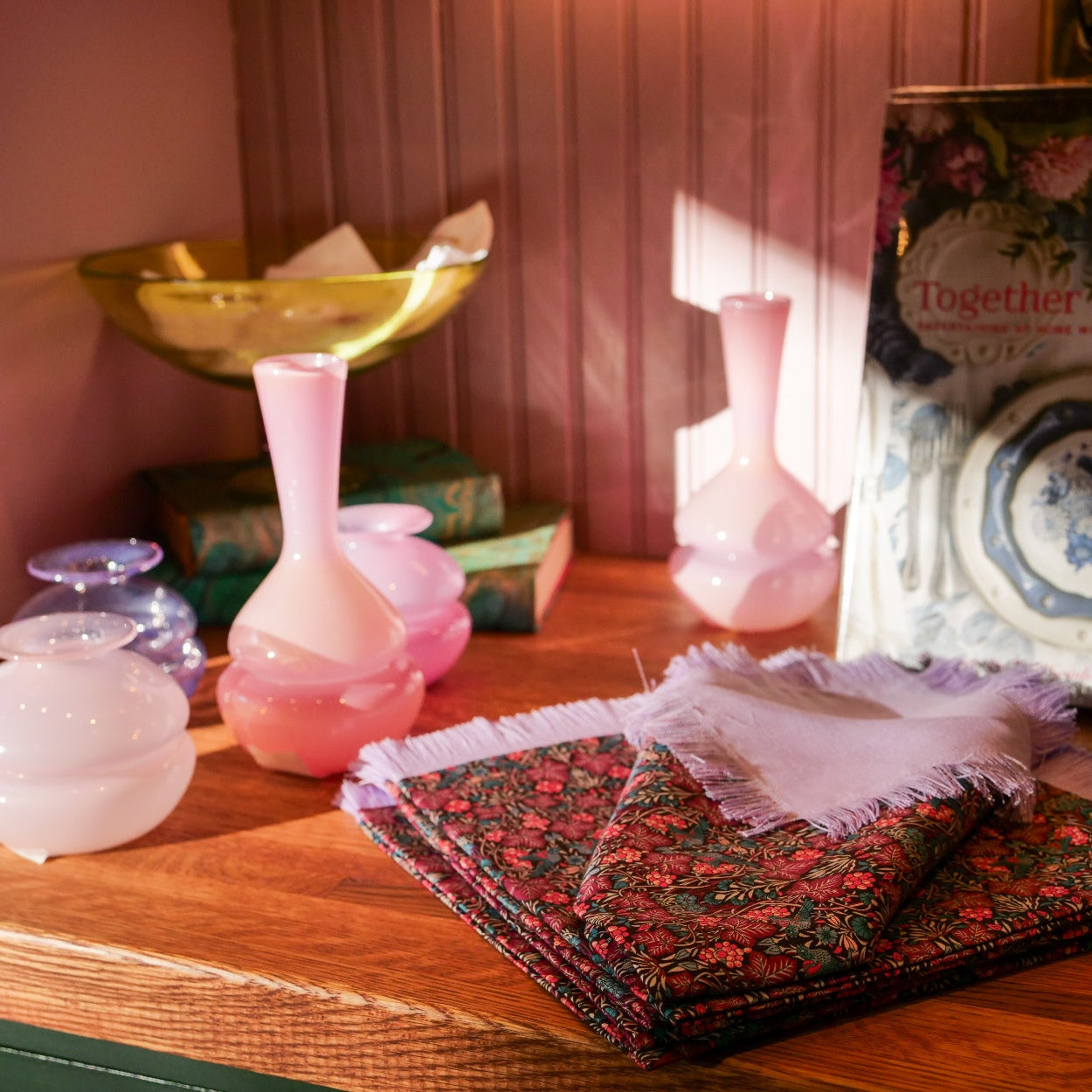 Vine Thief pattern napkins on display.